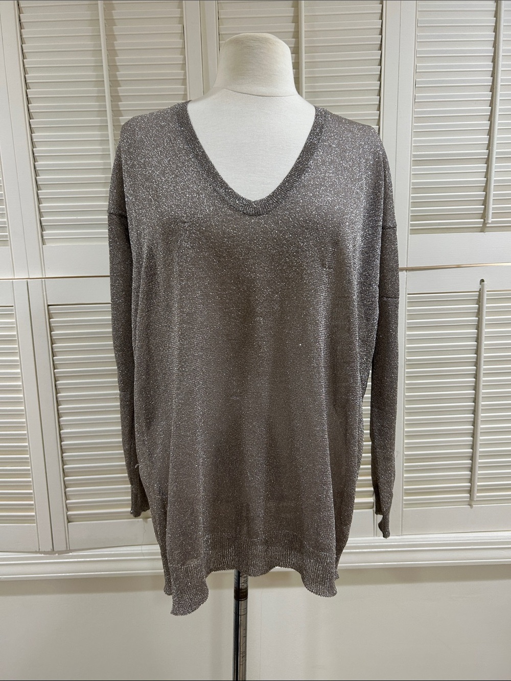 Vince Women’s V-Neck Metallic Knit Sweater - Gray
